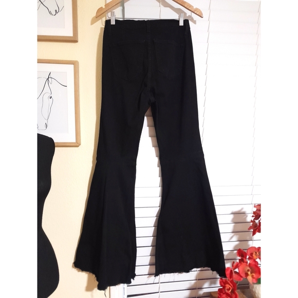 SOLD🔶️🔶️🔶️Judy Blue black 2 pocket frayed hem flare jeans size 9 - Picture 3 of 3